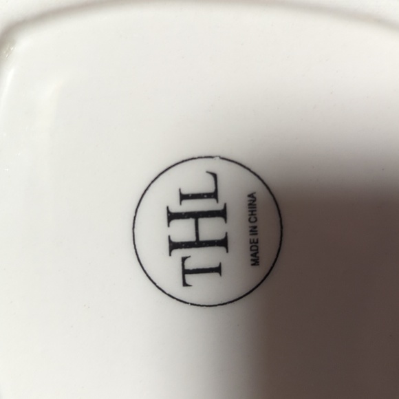 THL Kitchen Canisters - Picture 6 of 6